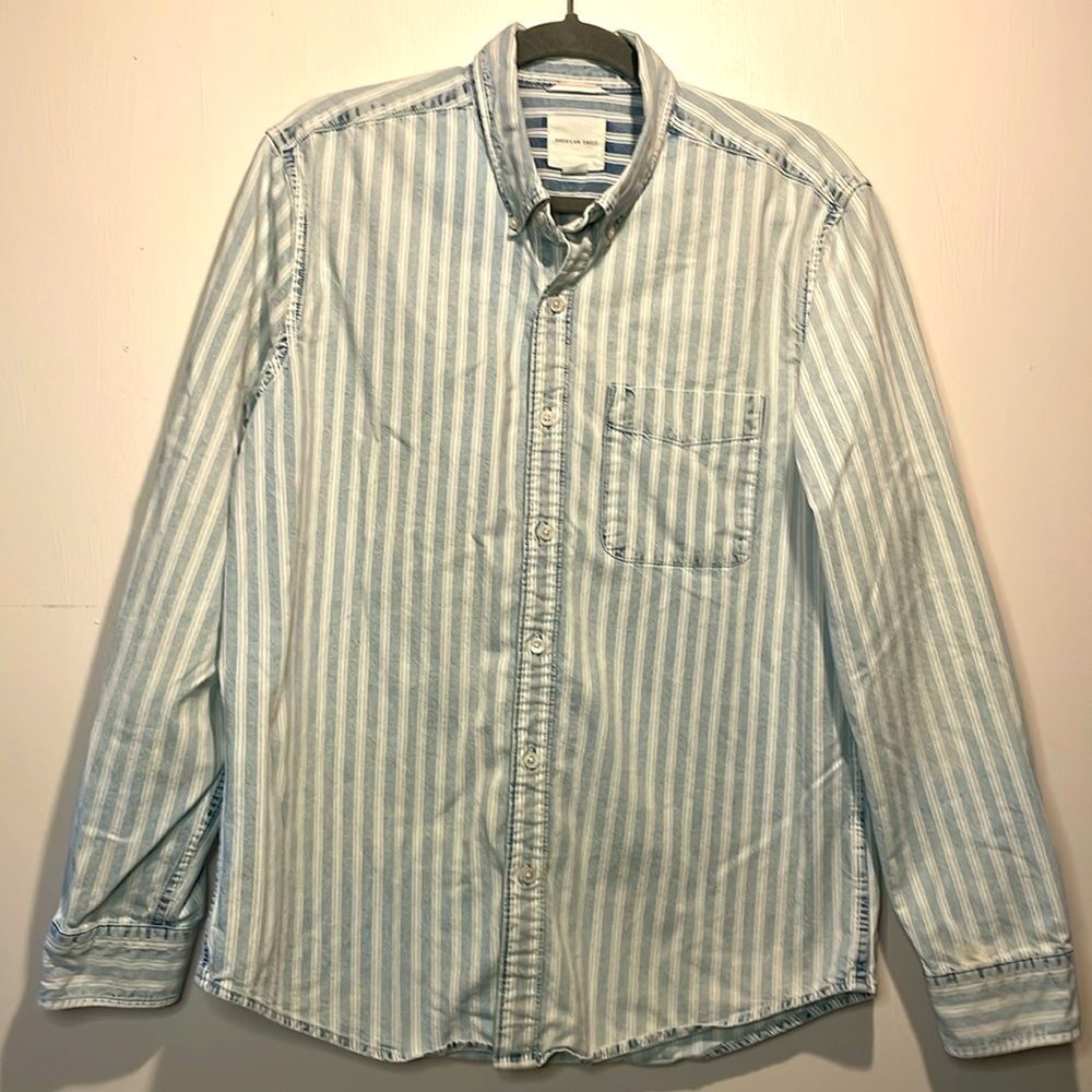 American Eagle- Blue & White Striped Button Down Collared Shirt- Size Large